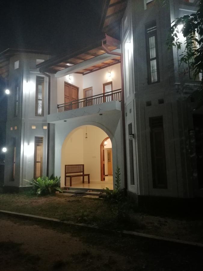 Bed and Breakfast Air Port 5 Minutes Super Clean Upul Negombo Exteriér fotografie