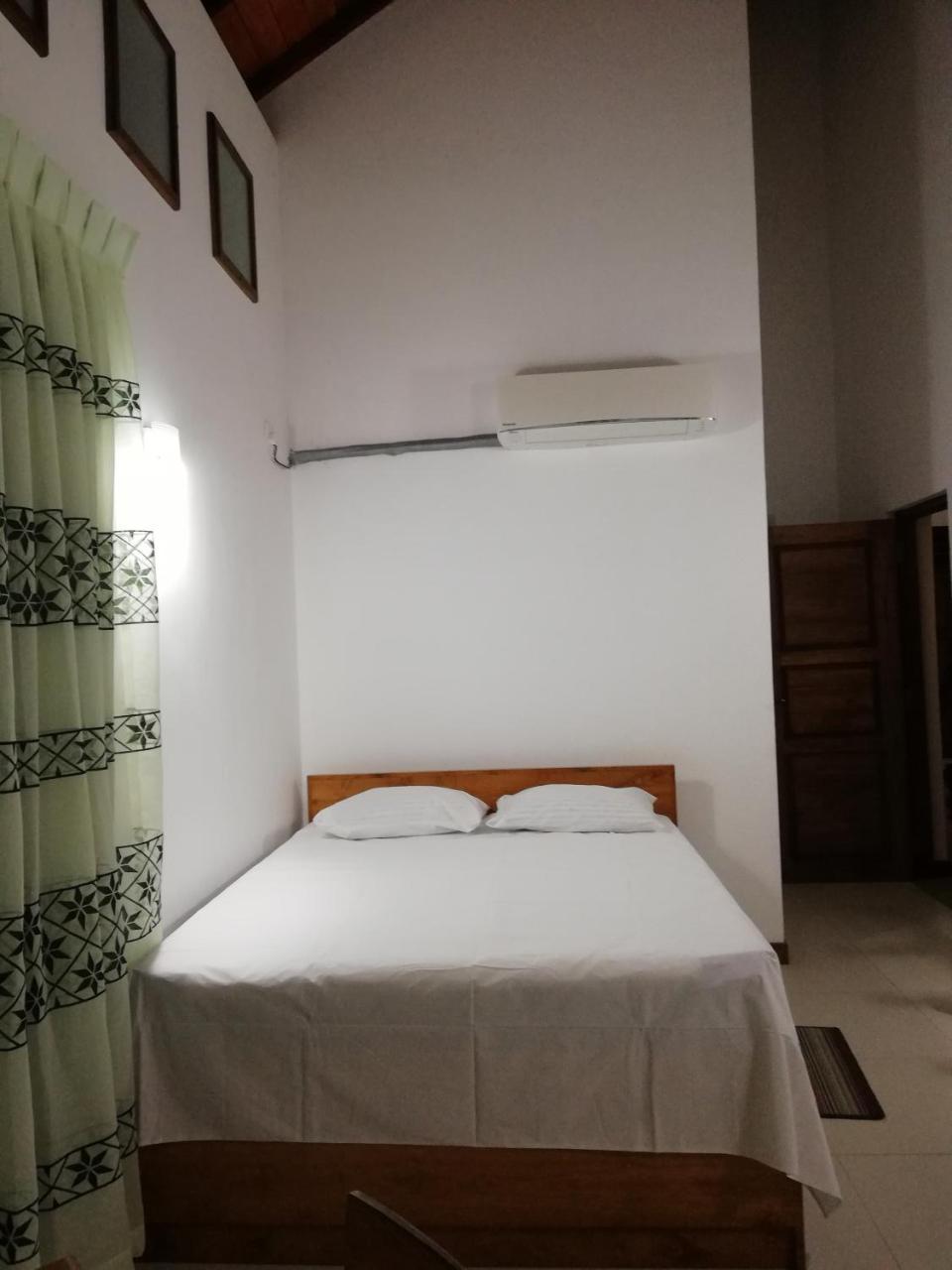 Bed and Breakfast Air Port 5 Minutes Super Clean Upul Negombo Exteriér fotografie