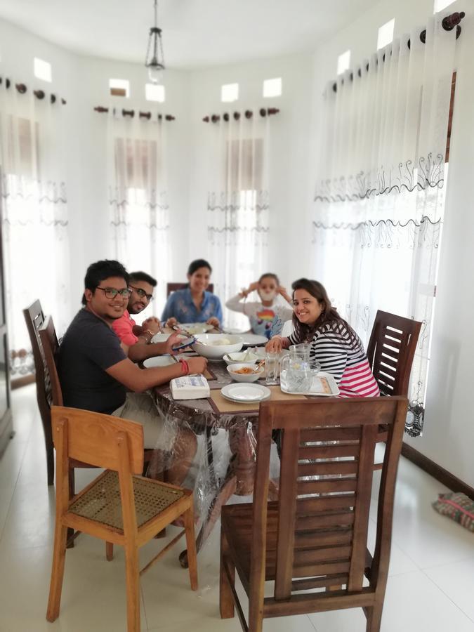 Bed and Breakfast Air Port 5 Minutes Super Clean Upul Negombo Exteriér fotografie
