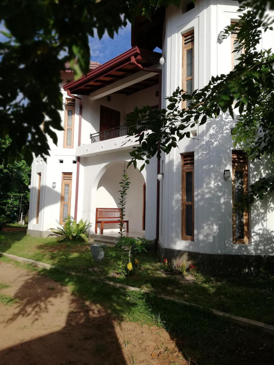 Bed and Breakfast Air Port 5 Minutes Super Clean Upul Negombo Exteriér fotografie